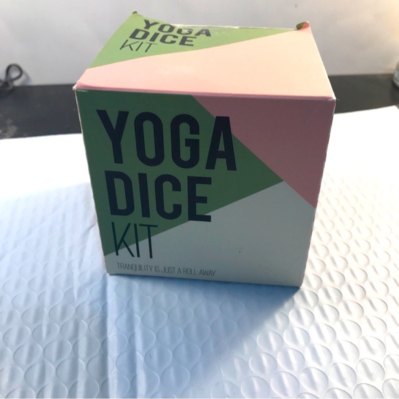 Kit De Yoga Ludique – 4 Dés + Livret – Marque Professor Puzzle